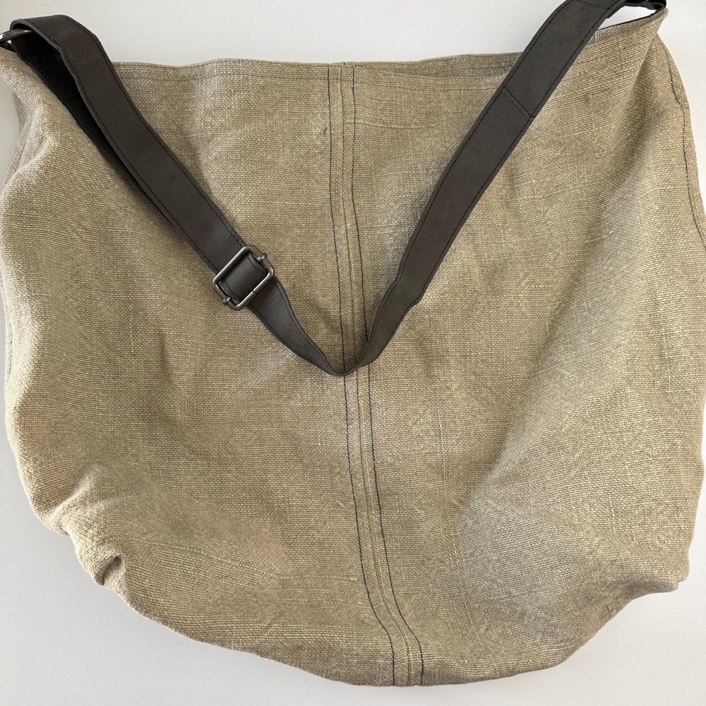 JuJu & Co Large Jute Carryall Bag with Adjustable Strap - Picture 2 of 11